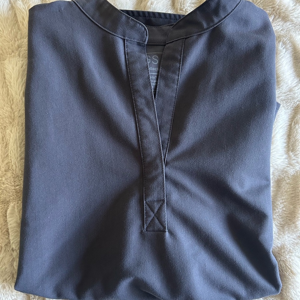 Figs Rafeal Oversized Scrub Top